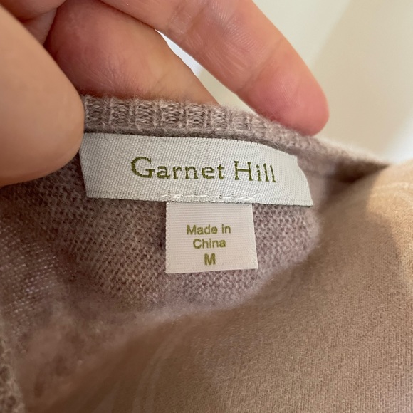 Garnet Hill Cashmere Oatmeal Hi-Lo Rounded Hem Sweater M fits Like Small - Picture 3 of 5